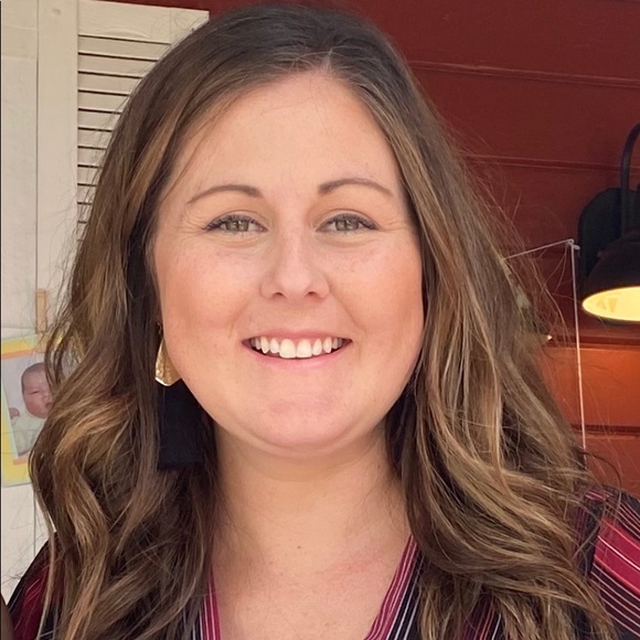 Meet your Posher, Melissa - Picture 1 of 1